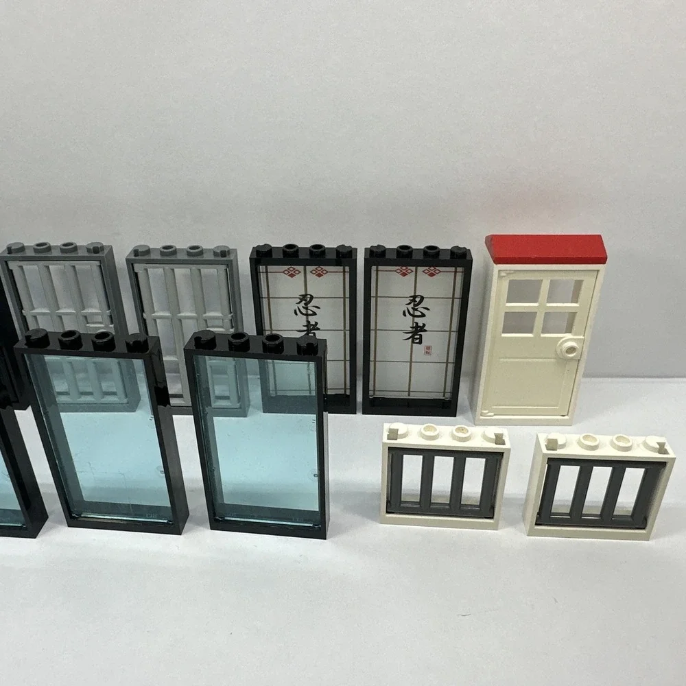 LEGO Lot Of Various Doors‎ & Windows